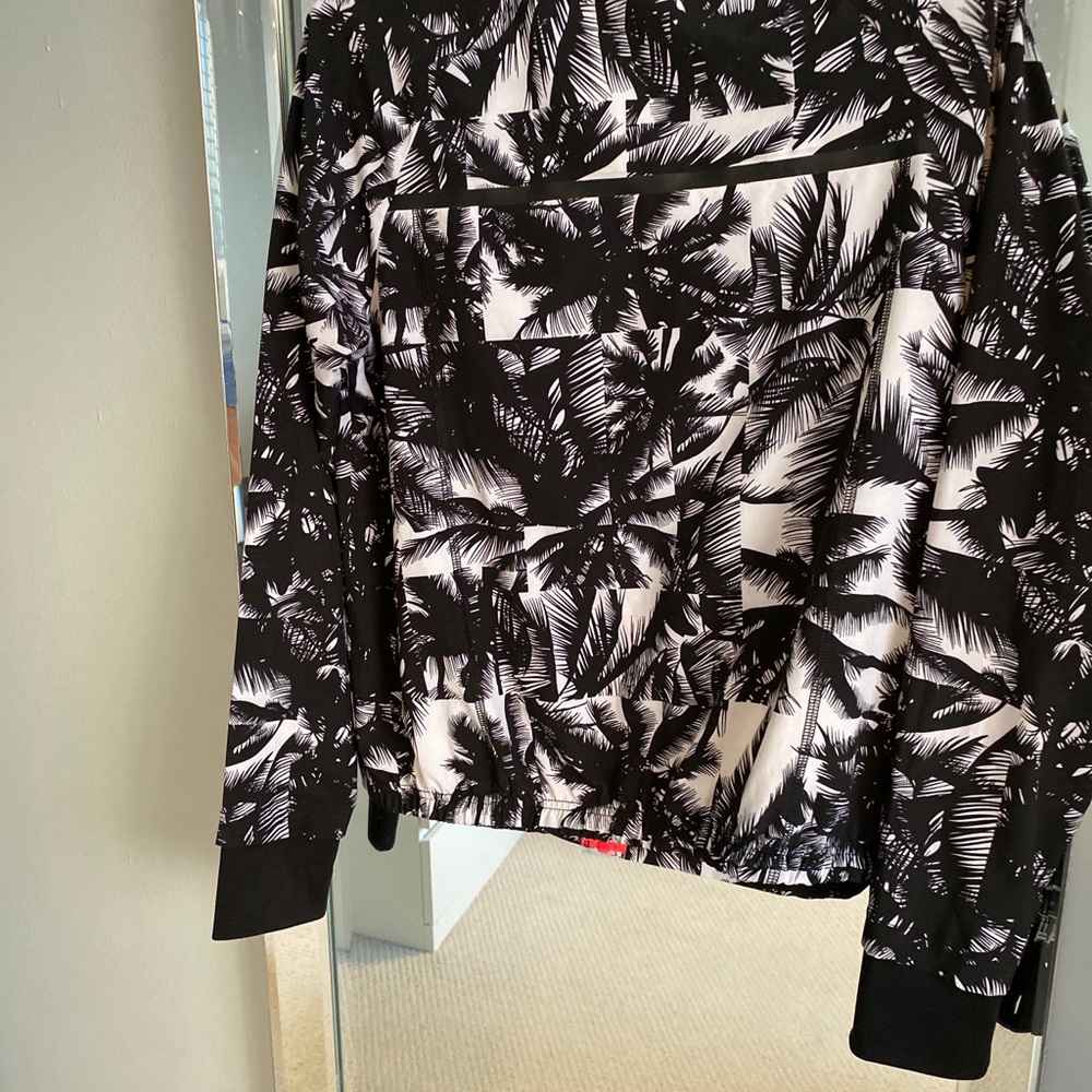 Fabletics Jacket. Size L - image 5